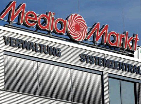 Trial against ex-media Markt manager begins